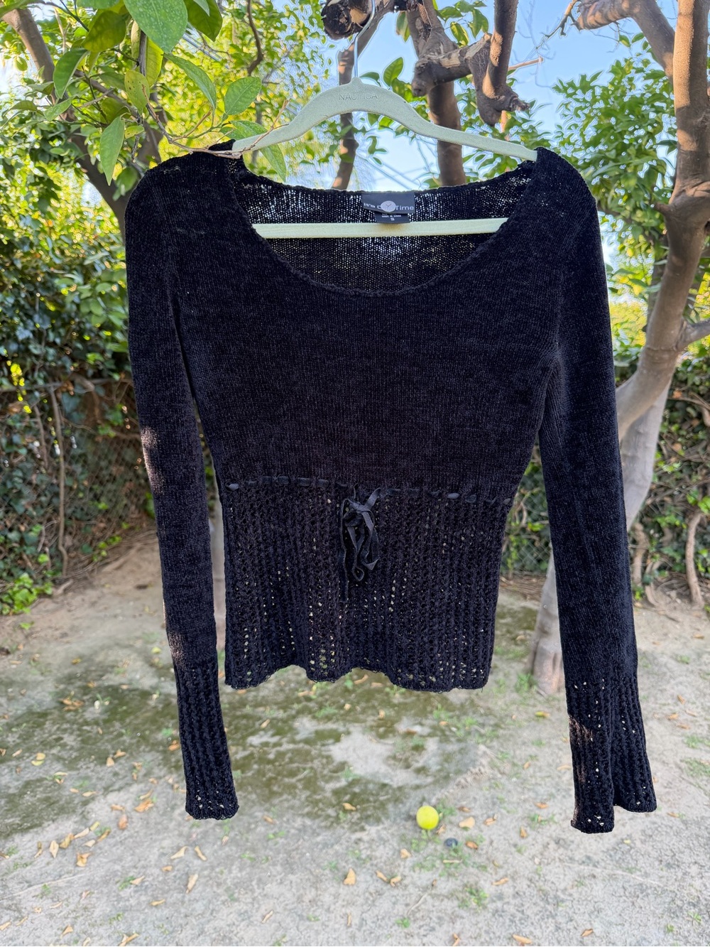 Y2K Black Long-Sleeve Knit Women’s Sweater with Cinch Waist